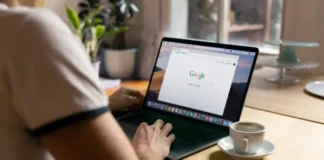 Tyhjän sivun poistaminen Google Docsissa selitetään seuraavasti