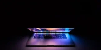 MacBook Airin korjaaminen ei kytkeydy päälle