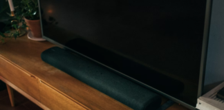 Kaiuttimien liittäminen Vizio Smart TV:hen selitetään seuraavasti