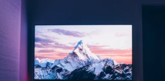 Anynet+:n (HDMI-CEC) kautta liitetyn ulkoisen laitteen ohjaaminen Samsung Smart TV:n kaukosäätimellä.