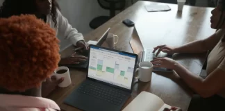 Kuinka muuntaa JSON-tiedoston Microsoft Exceliin?