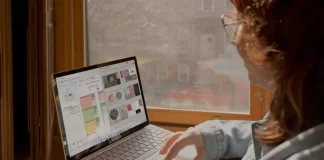 Diojen tuominen toisesta esityksestä Google Slides -ohjelmaan