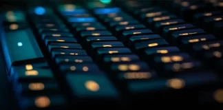 Kahden näppäimistön käyttäminen yhdellä tietokoneella